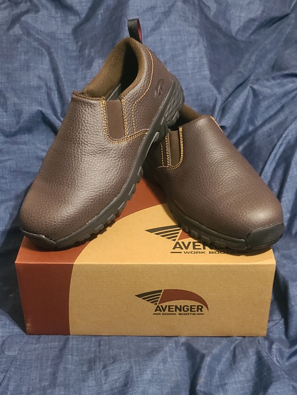 Avenger Flight Low Leather Safety-Toe, New In Box! Men 10/Women 11.5